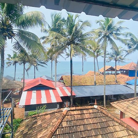 Paradise Inn Beach Resort Varkala Exteriör bild